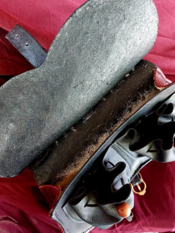 14th-15th Century Nobles Purse with decorative toolwork/Black - Image 2